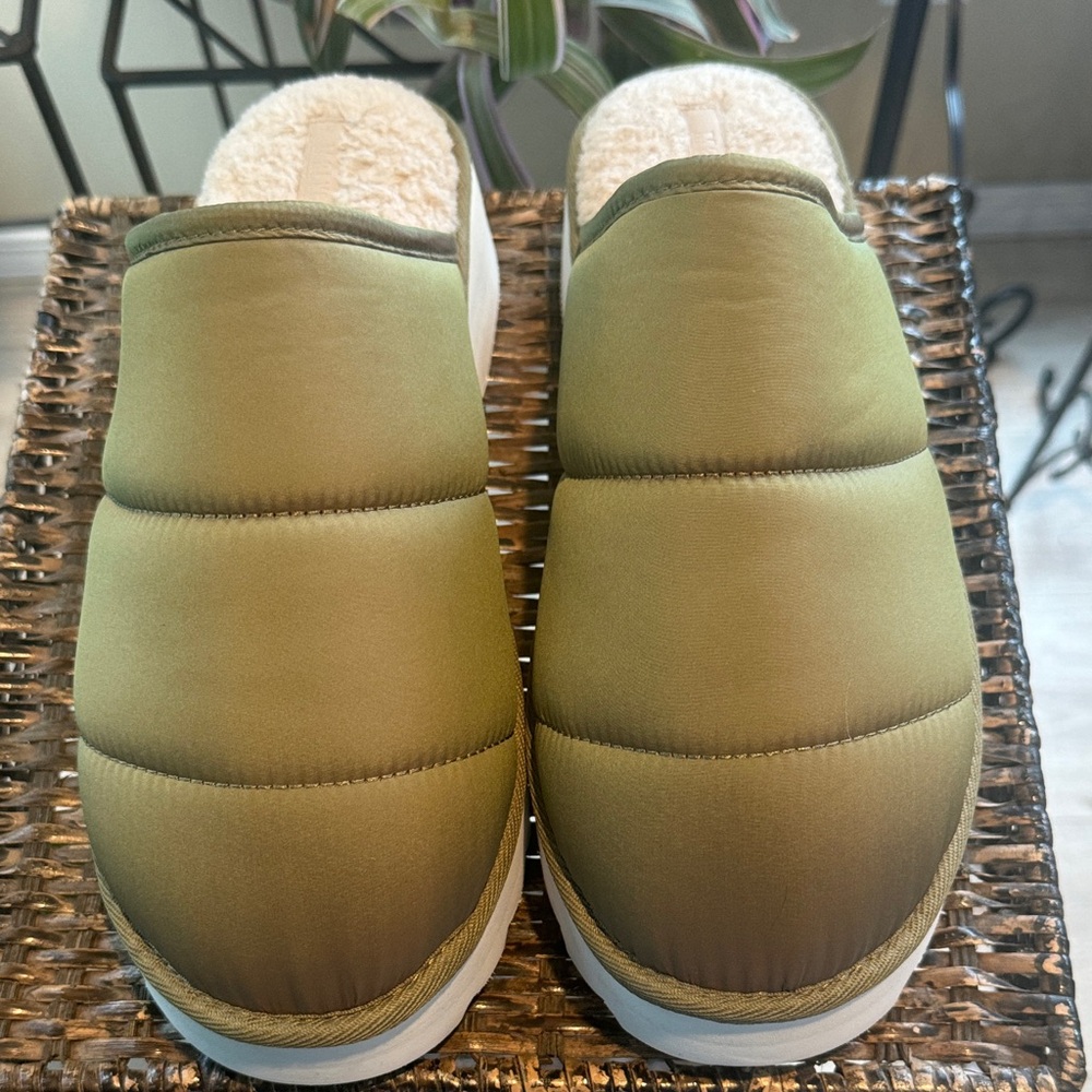 Maeve Puffy Platform Slippers Woman’s‎ Size Large 10/11